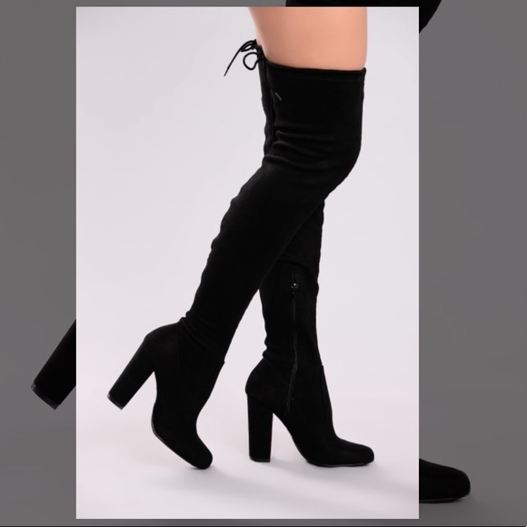 High heel black boots (up to low thigh) - Picture 3 of 3